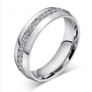 New 18 k white gold men’s wedding ring